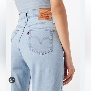 LEVI HIGH WAIST TAPERED JEANS